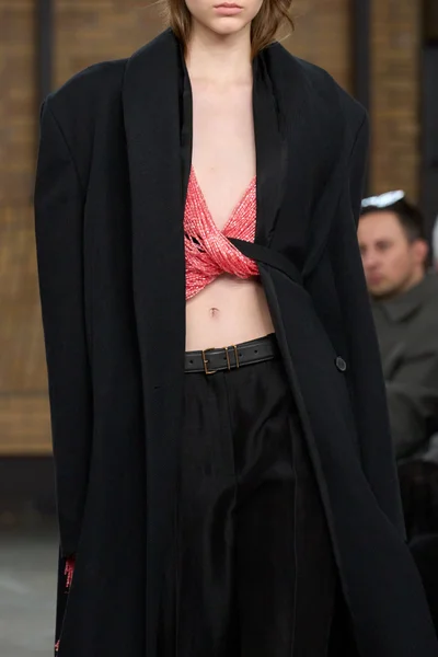 Look 72